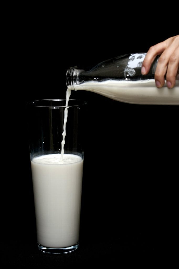 Pasteurised Milk 4 pouring milk