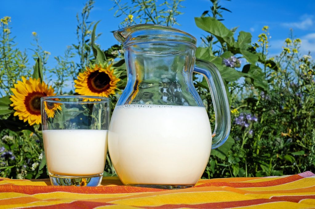 Pasteurised Milk 3 jug of milk